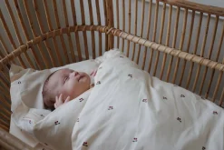 Shop Konges Sløjd baby sengesæt 70x100 - cherry