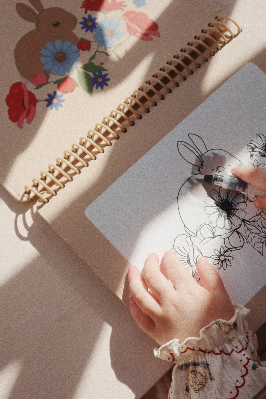 Flash Sale Konges Sløjd magic malebog - OFF WHITE offwhite